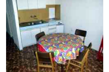 Horvātija Privát Pirovac, Eksterjers